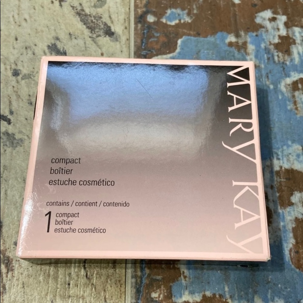 3/$25-Mary Kay compact